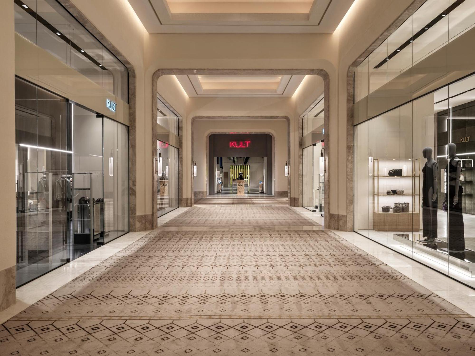 City Of Dreams Mediterranean - Integrated Resort, Casino & Entertainment Limisso Esterno foto The interior of the shopping mall