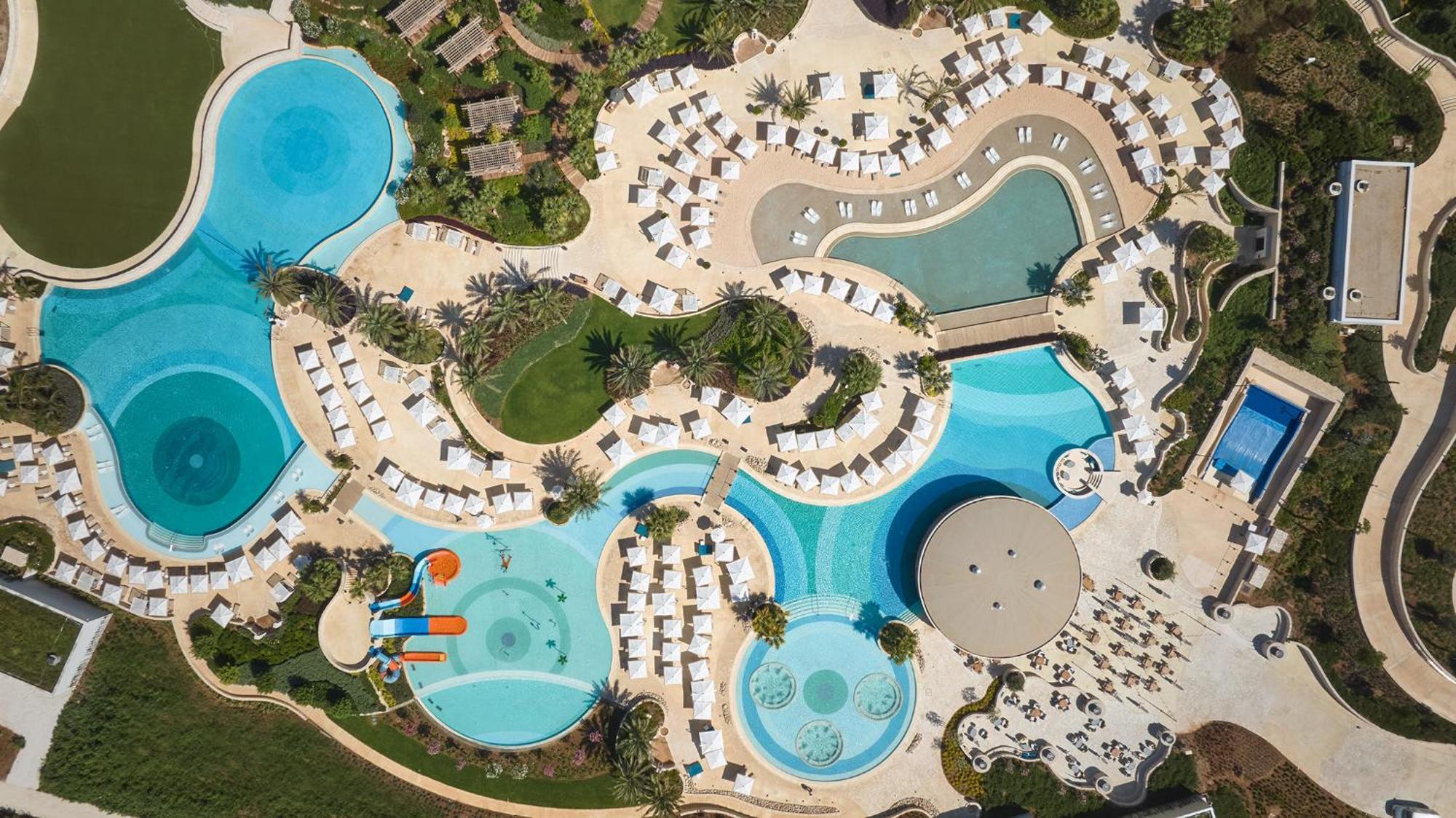 City Of Dreams Mediterranean - Integrated Resort, Casino & Entertainment Limisso Esterno foto Aerial view of the resort