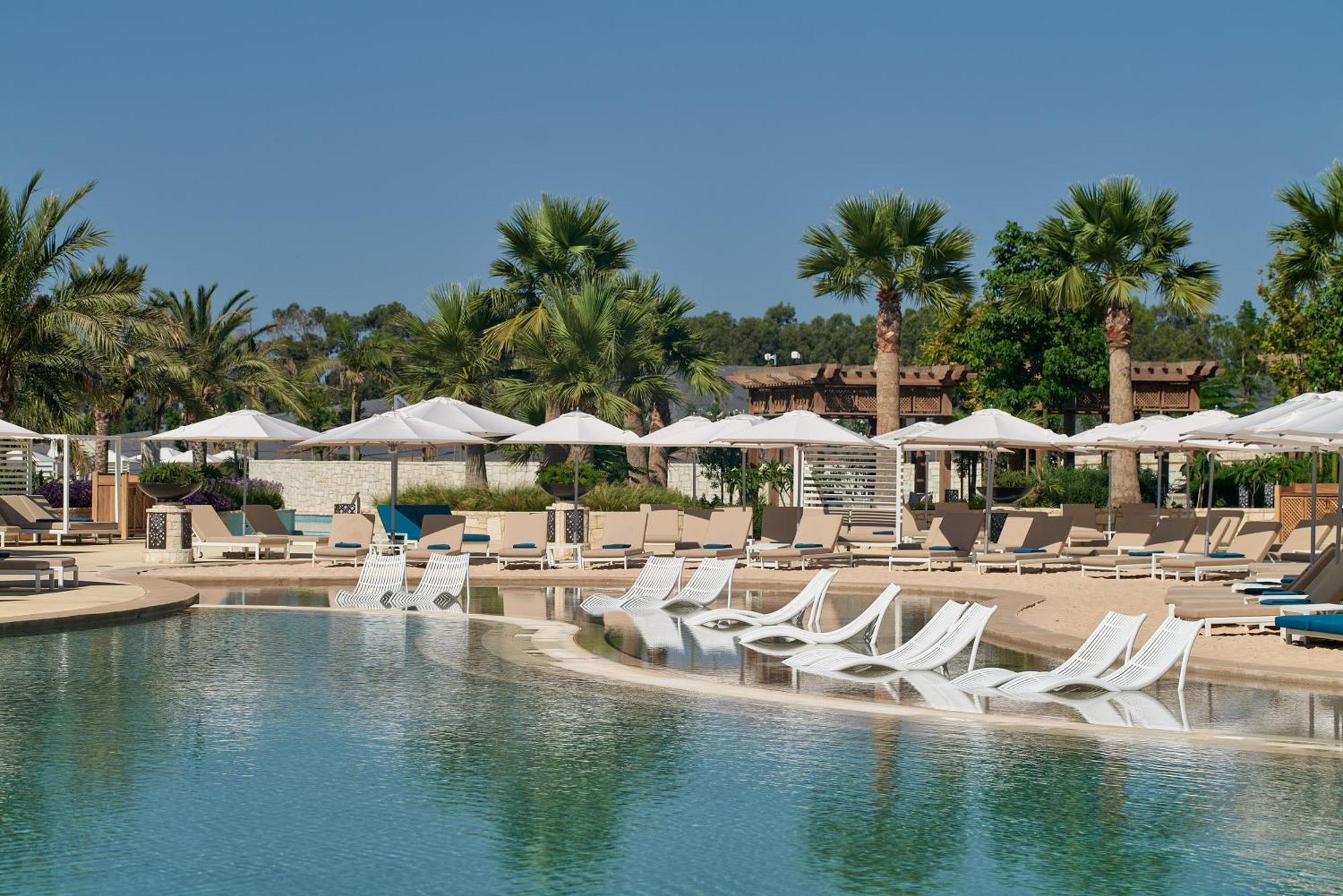 City Of Dreams Mediterranean - Integrated Resort, Casino & Entertainment Limisso Esterno foto The swimming pool at the resort
